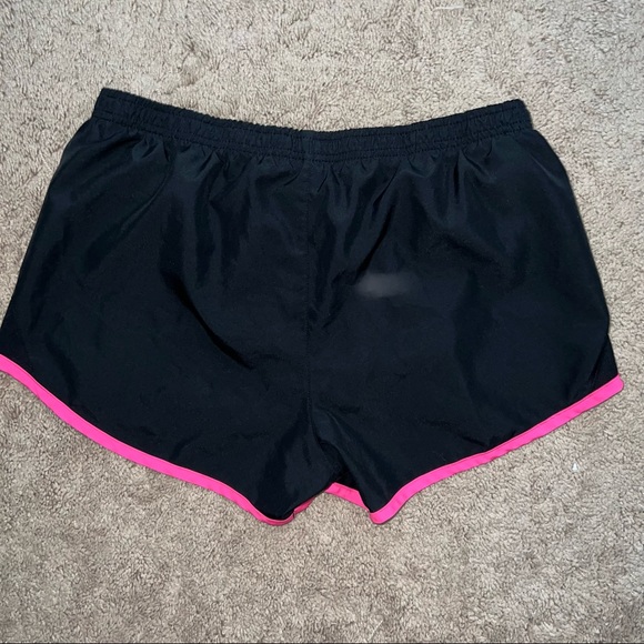 Nike Women’s Running Shorts Size Medium - Picture 6 of 6